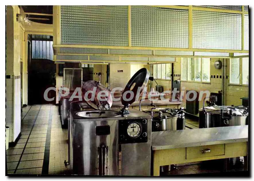 Cozinha industrial — S.N.C.F. — Bussières (77) — Imprimeur Combier - Frente