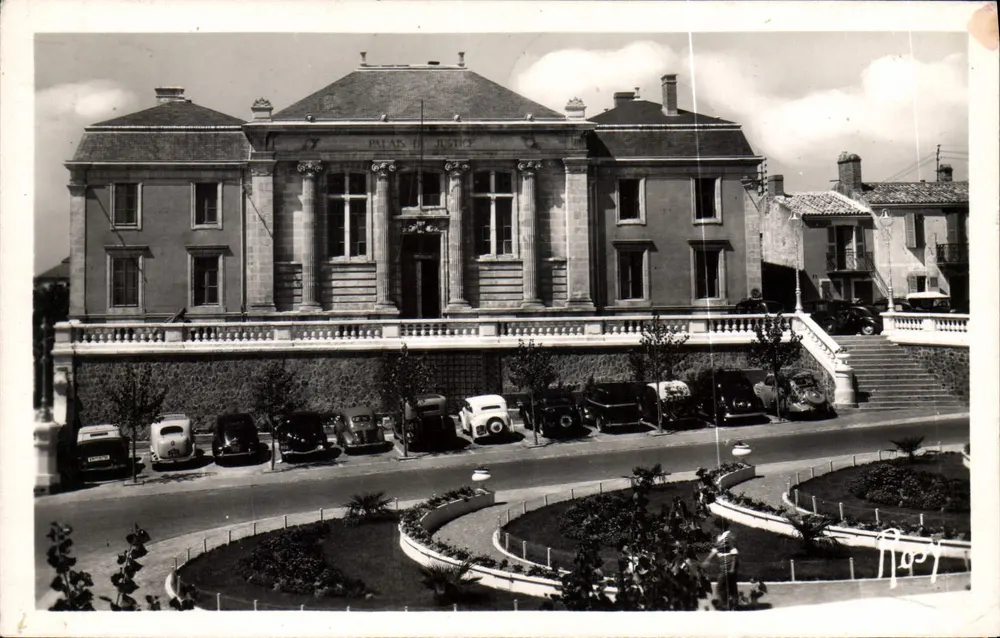 Les Sables-d'Olonne — Palácio de Justiça — F. Chapeau, editor, Nantes - Frente
