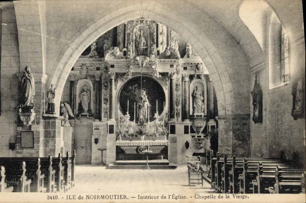 Interior da Igreja - Capela da Virgem — Ilha de Noirmoutier, editor Raymond Bergevin, n° 3410 - Frente