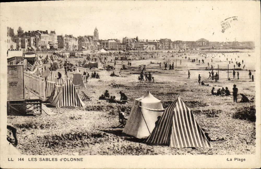 Les Sables d'Olonne — A Praia — C. CLE ANS PHOTOMÉCANIQUES - STRASBOURG - Frente