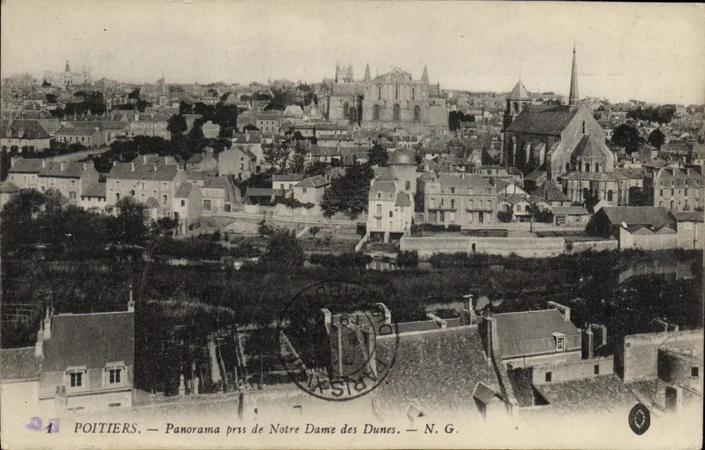Poitiers — Panorama vom Notre Dame des Dunes — N. G. - Vorderseite