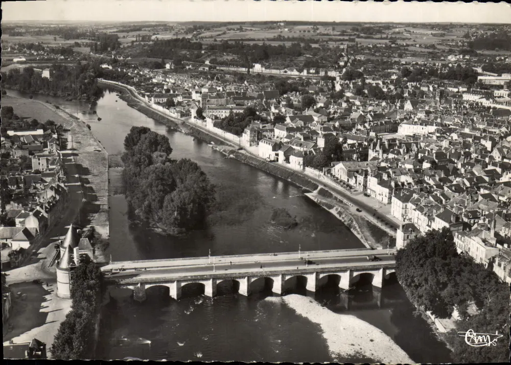 Châtellerault (Vienne) — Luftbild — Pont Henri-IV und die Vienne — Verlag: Lequellec - Vorderseite