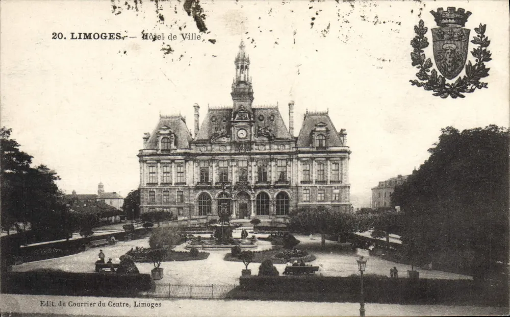 Limoges — Hotel de Ville — Edit. do Courrier du Centre, Limoges - Frente