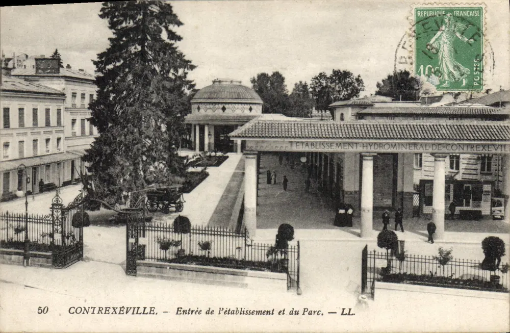 Contrexéville — Entrada do estabelecimento e do Parque — LL - Frente