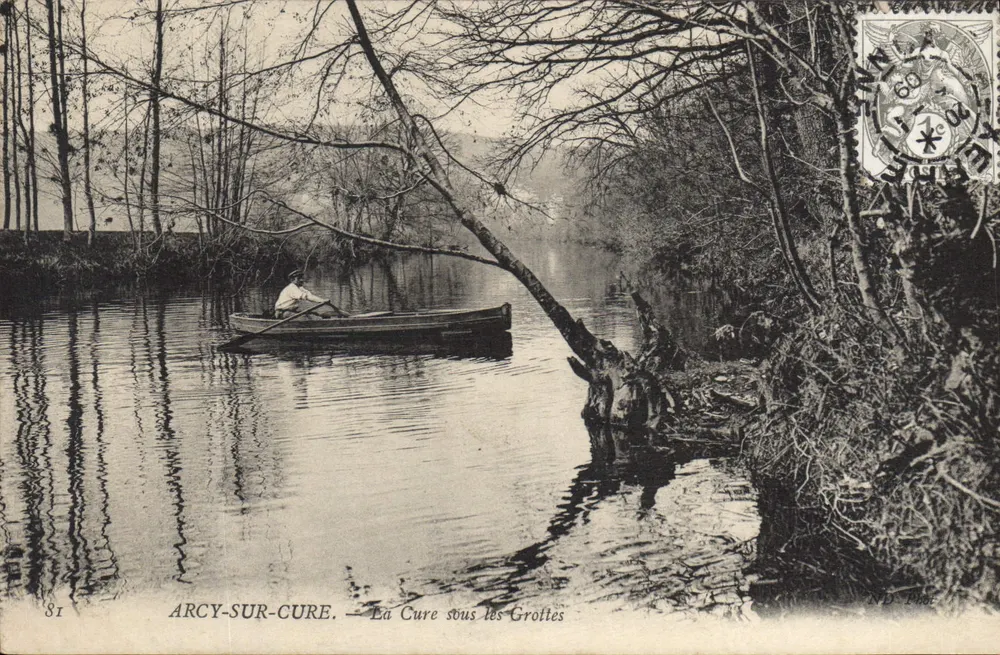 Arcy-sur-Cure — A Cure sob as Grutas — N.D. Poul - Frente