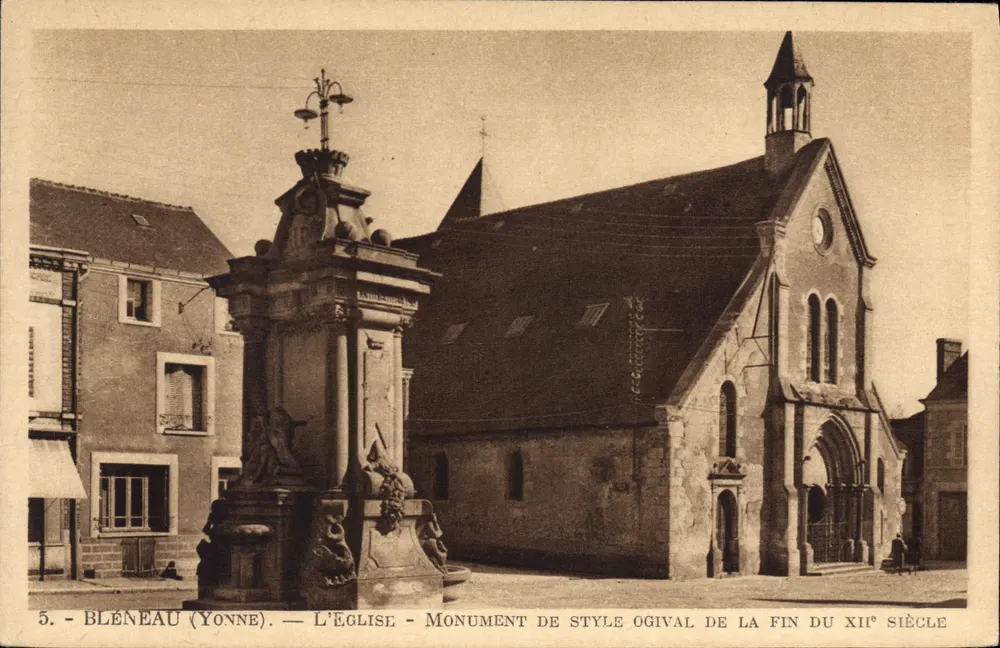 Blénéau (Yonne) — Die Kirche — gotischer Stil, Ende des 12. Jahrhunderts - Vorderseite