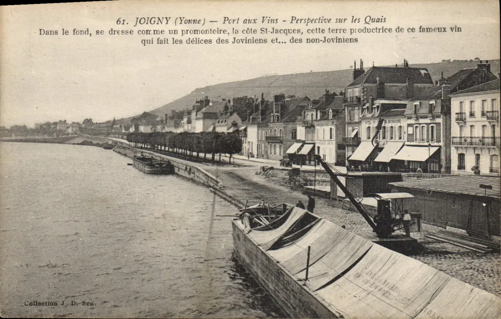 Joigny (Yonne) — Port aux Vins - Perspektive auf die Kai - Vorderseite