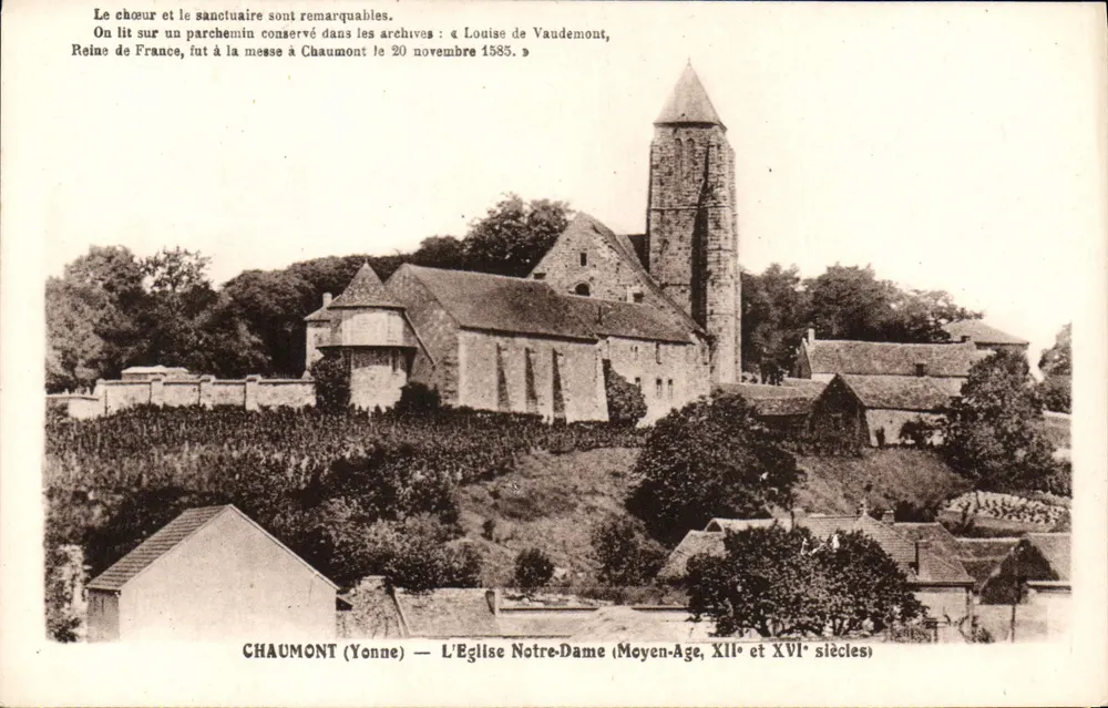 Chaumont (Yonne) — A Igreja de Nossa Senhora (Idade Média, séculos XII e XVI) - Frente