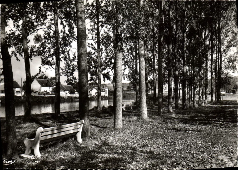 Monéteau (Yonne) — Die Ufer der Yonne, Campingplatz — Combiér Imp. Macon (S.-et-L.) - Vorderseite