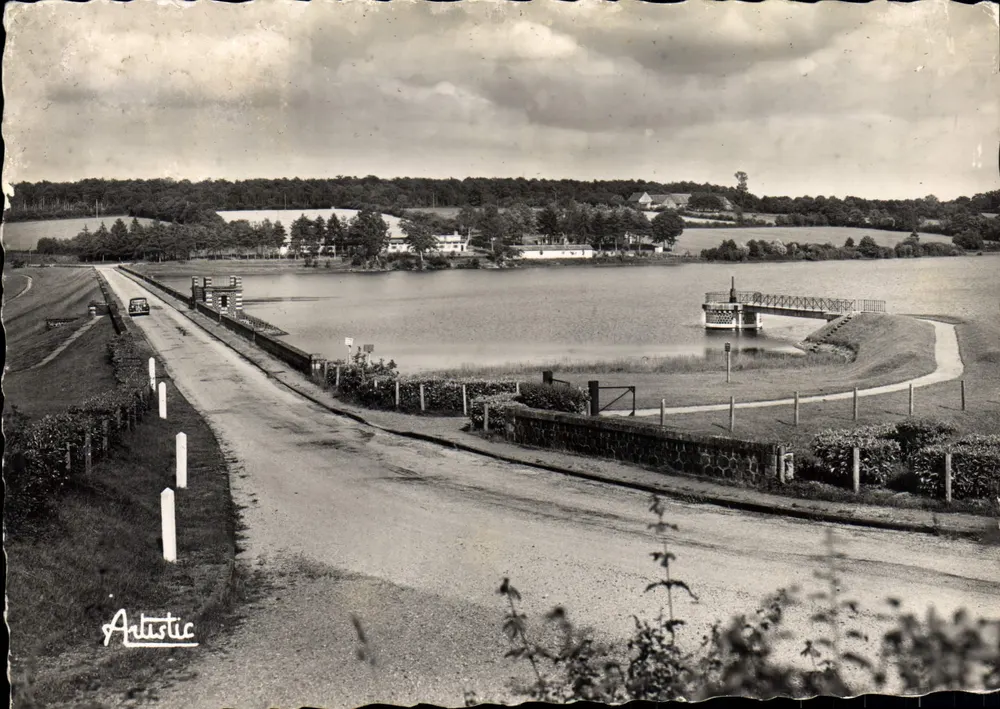 Reservoir von Bourdon - Die Damm — Saint-Fargeau (Yonne) — Künstlerisch - Vorderseite