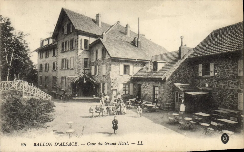 Ballon d'Alsace — Cour du Grand Hôtel — LL. - Voorkant