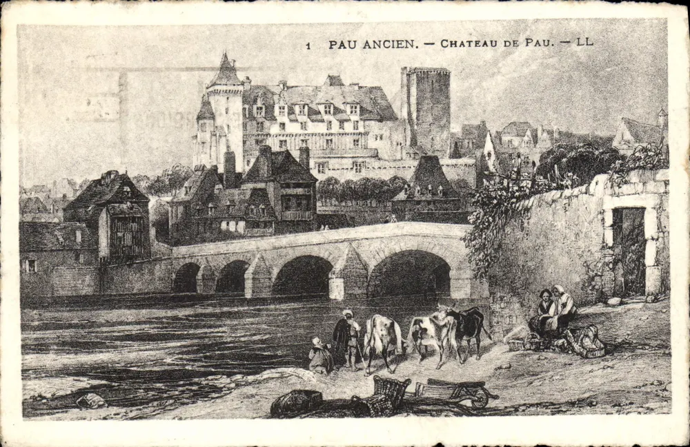 Pau Antigo — Castelo de Pau — LL - Frente
