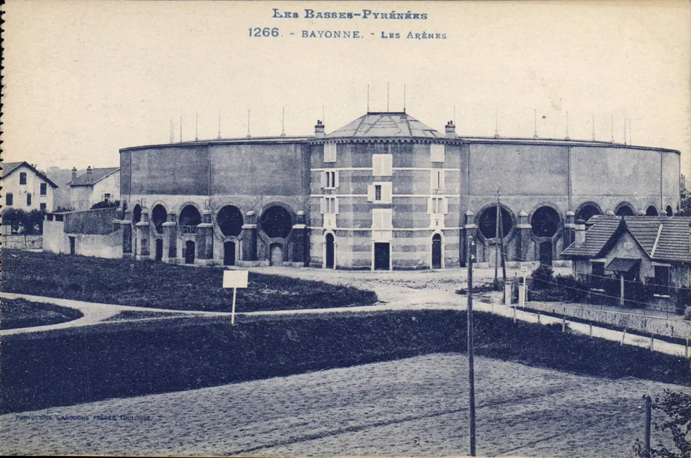 Bayonne - Les Arènes — França, editor Franc-Tireur Labroche Frères, n° 1266 - Frente