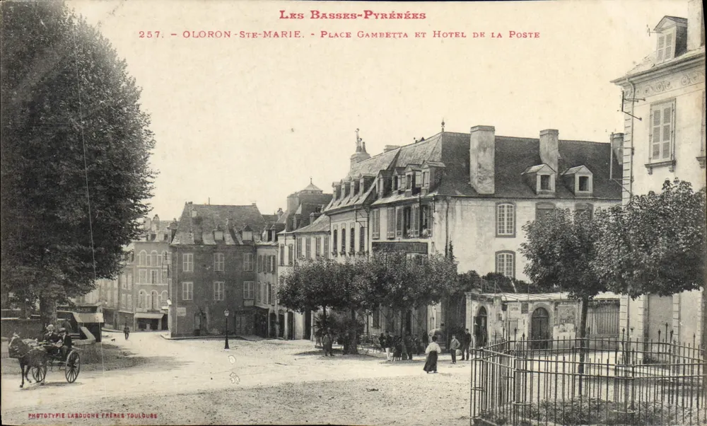 Oloron-Sainte-Marie — Place Gambetta und Hotel de la Poste — Phototypie Labdoune Frères Toulouse - Vorderseite