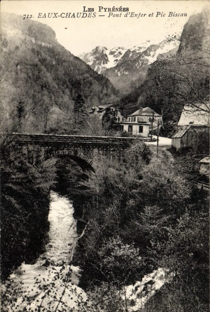 Eaux-Chaudes — Ponte do Inferno e Pic Biscau — Os Pirineus - Frente