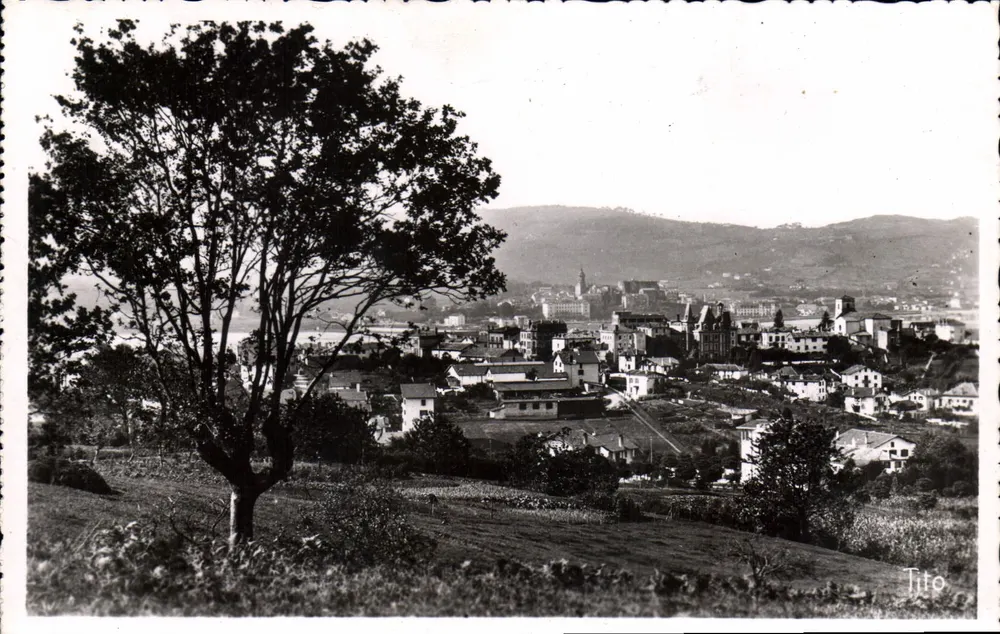 Hendaya — Ansicht der Stadt am Fuße von Fontarrabie — Tito - Vorderseite