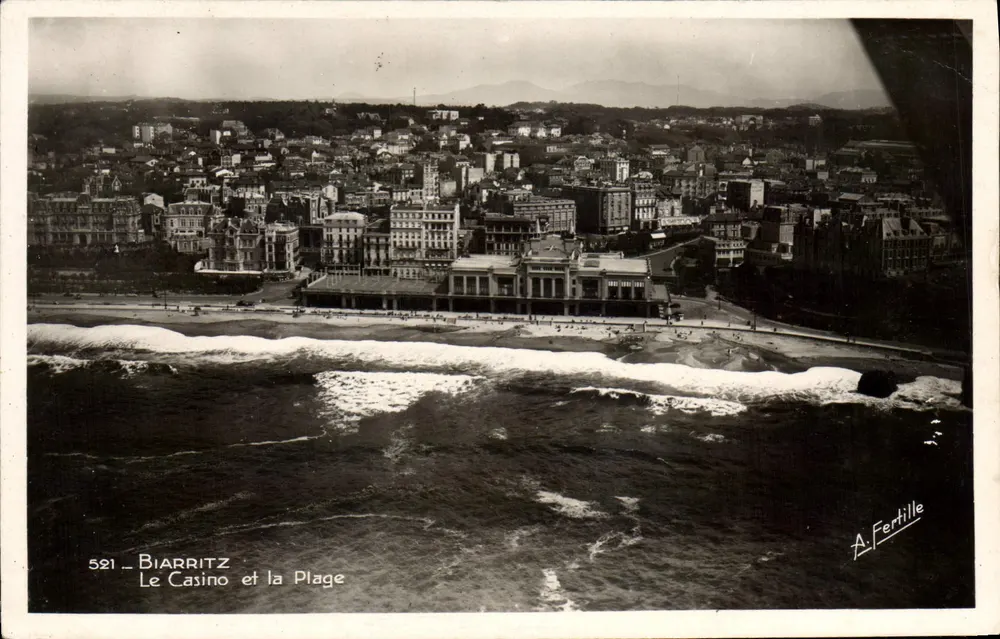 Biarritz - O Casino e a Praia — A. Fertille, n° 521 - Frente