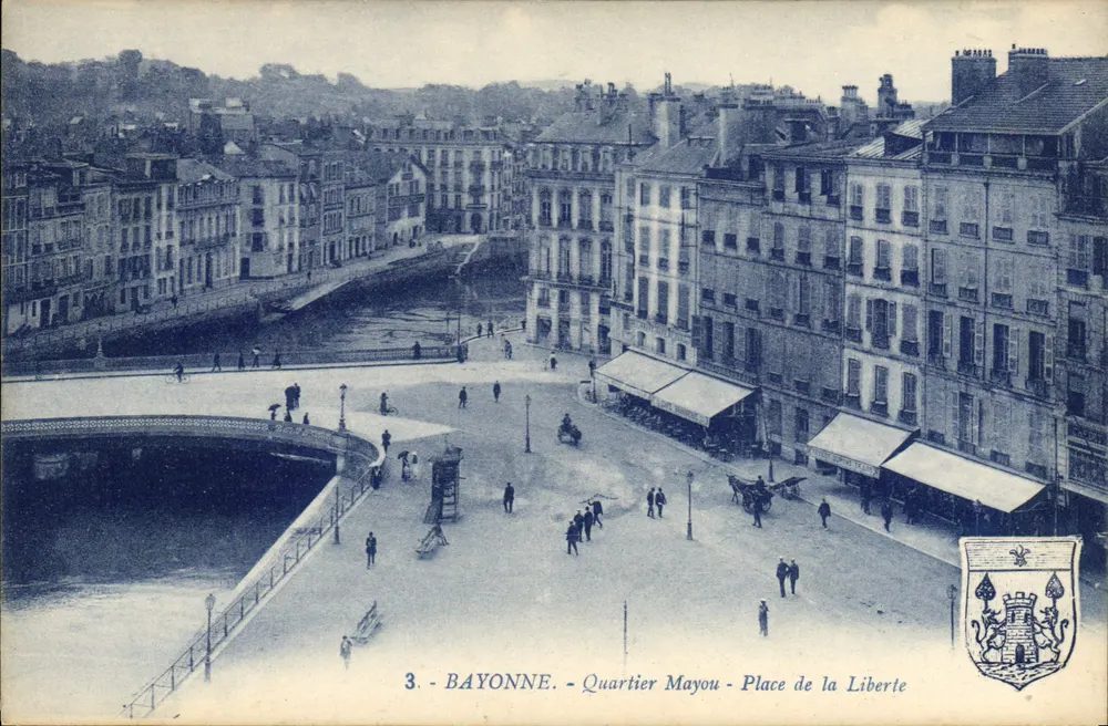 Bayonne - Bairro Mayou - Praça da Liberdade — editor desconhecido, n°3 - Frente