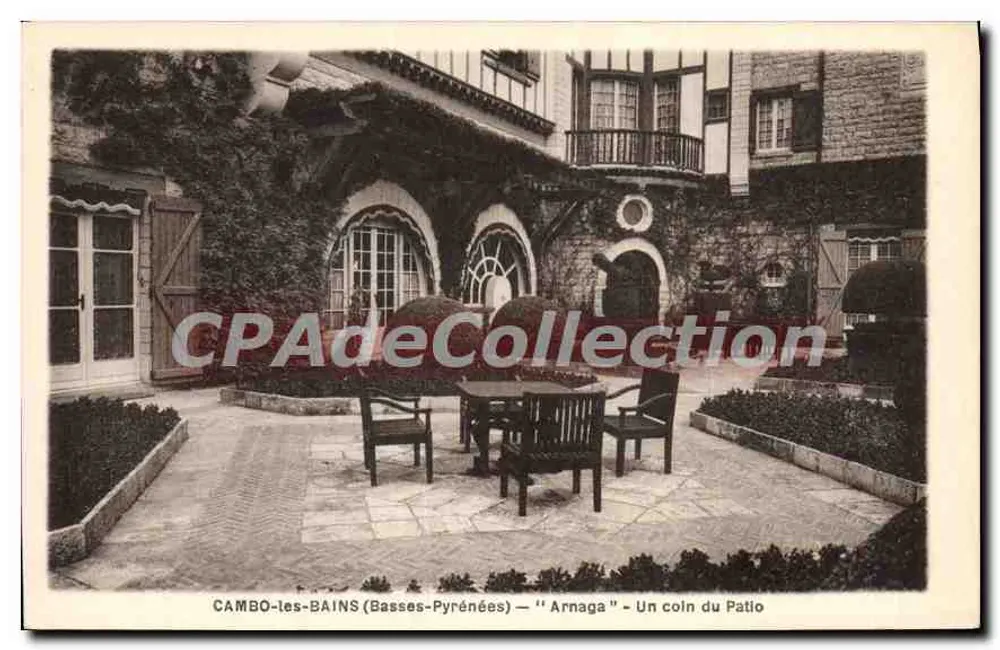 CAMBO-les-BAINS (Basses-Pyrénées) — "Arnaga" — Ein Eckbereich des Patios - Vorderseite
