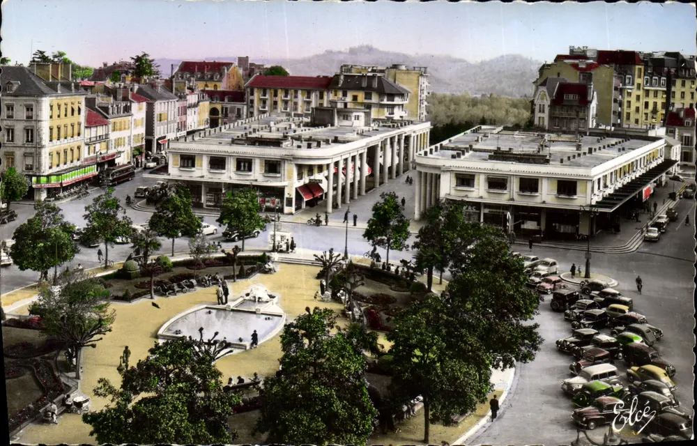Square Clémenceau — Palais des Pyrénées — Éditeur Elvéz - Vorderseite