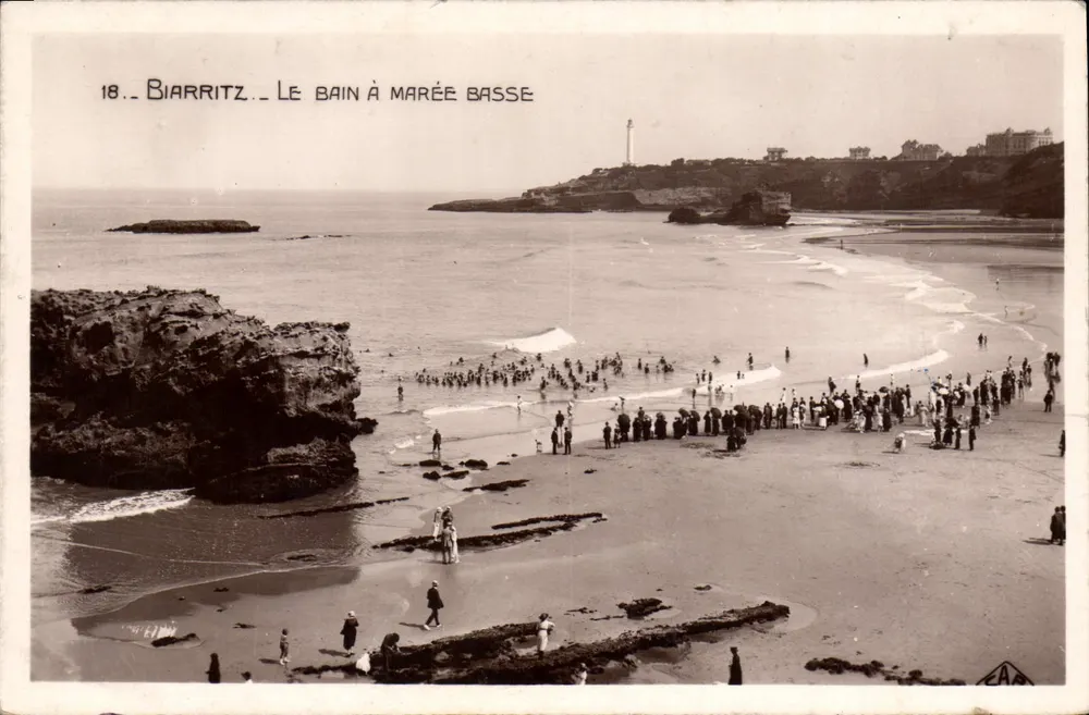 Biarritz — O banho com maré baixa — Editor A.P. Strasbourg, n°18 - Frente