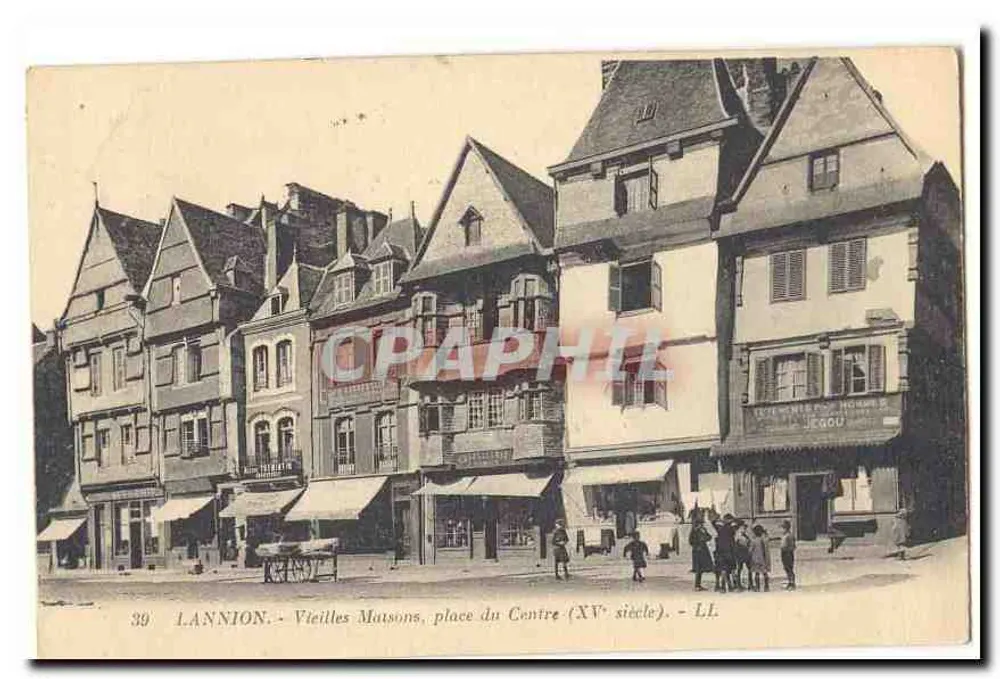 LANNION - Vieilles Maisons, place du Centre (XVe siècle) - LL - Recto