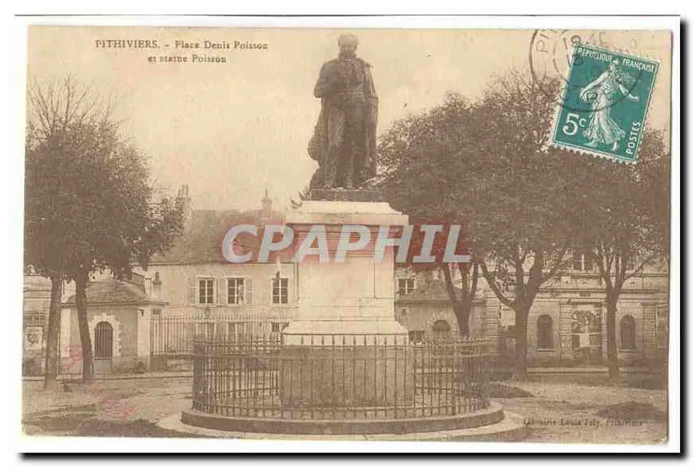 Pithiviers — Praça Denis Poisson e estátua Poisson — Livraria Louis Joly, Pithiviers - Frente