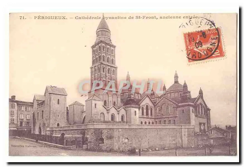 Périgueux — Byzantinische Kathedrale von St-Front, alte Eingangstür - Vorderseite