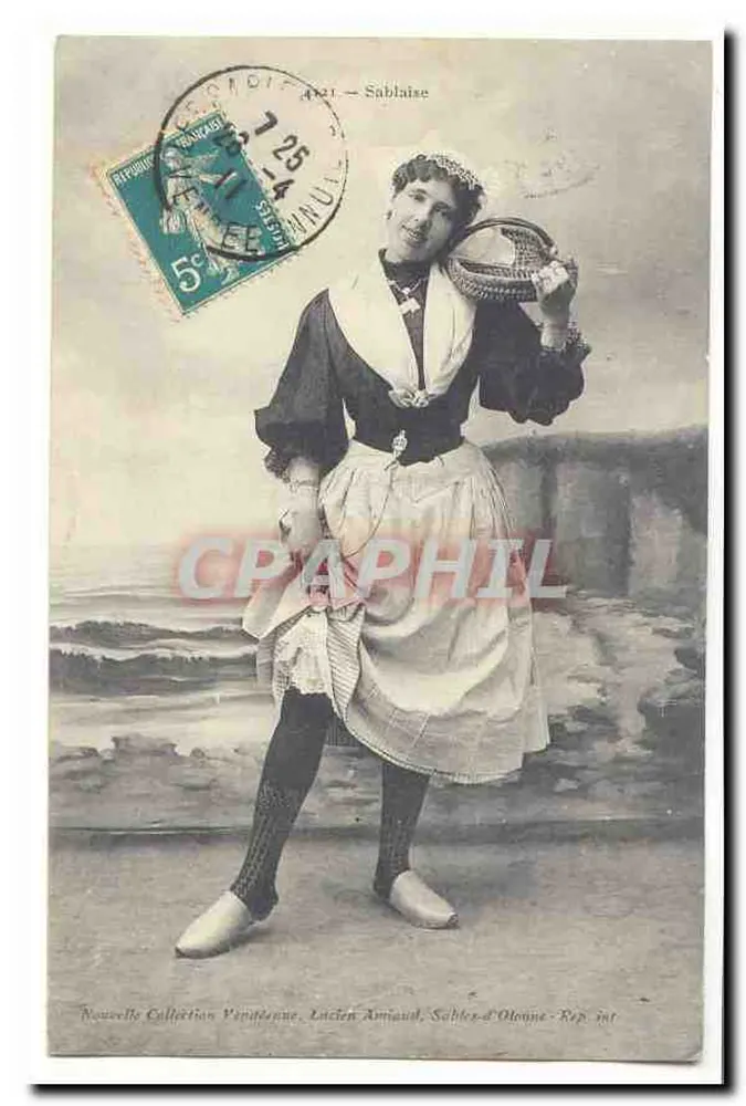 Mulher em traje tradicional — Sablaize — Lucien Amiaud, Sablaize d'Olonne - Rep. int. - Frente