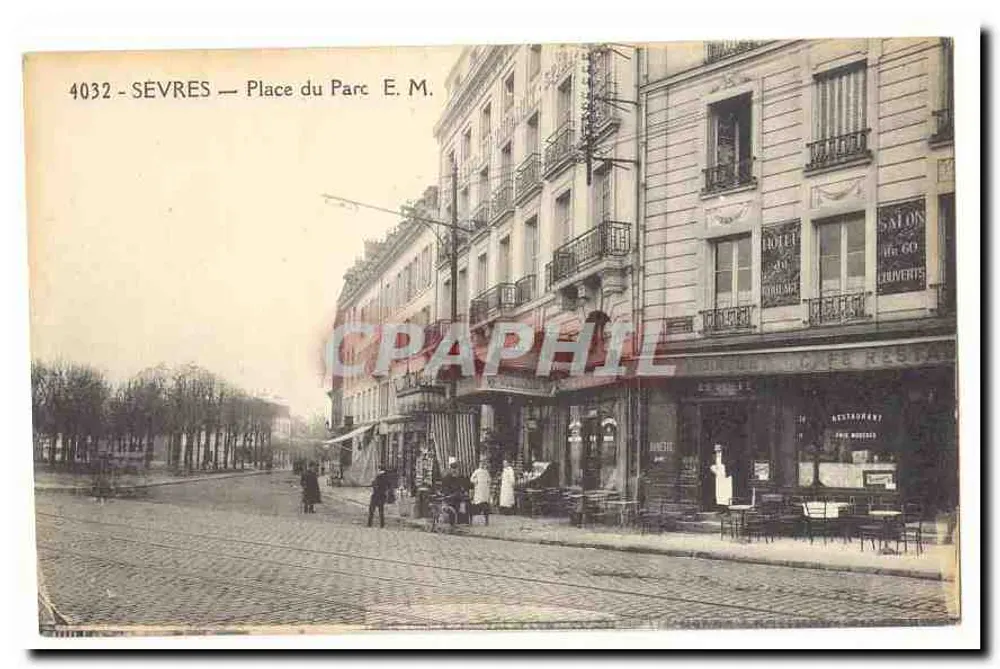 Sèvres — Place du Parc — Verlag E. M. n° 4032 - Vorderseite