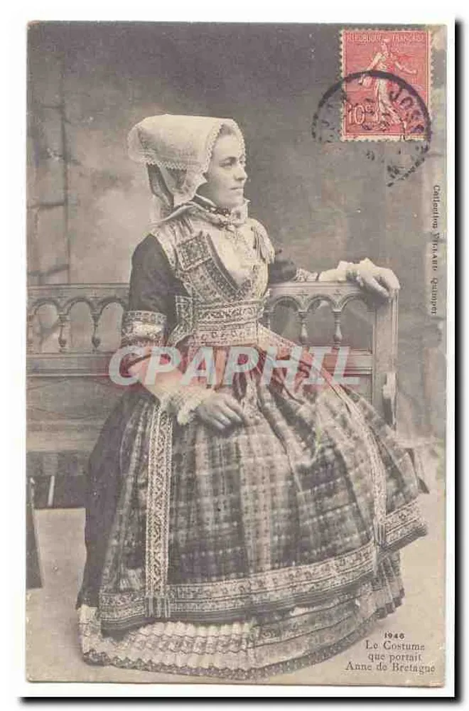 Frau im Bretonischen Kleid — Anne von Bretagne — Sammlung Viana & Quimper - Vorderseite