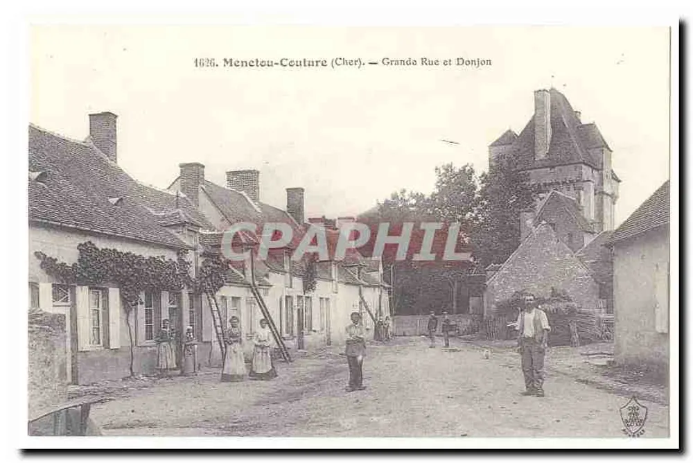 Menetou-Couture (Cher) — Grande Rue und Bergfried - Vorderseite