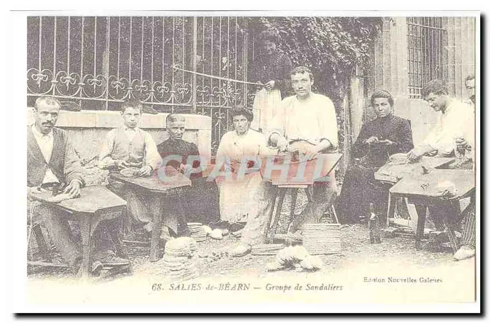 Salies-de-Béarn — Gruppe von Sandaliers — Edition Nouvelles Galeries, Nr. 68 - Vorderseite