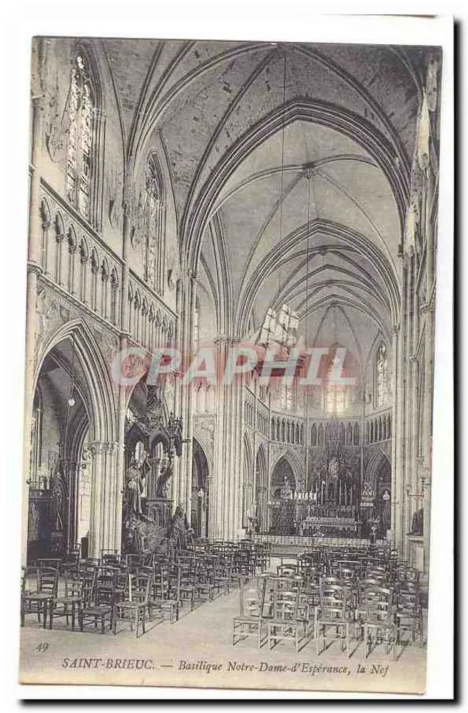 Saint-Brieuc — Basílica Nossa Senhora da Esperança, a Nave - Frente