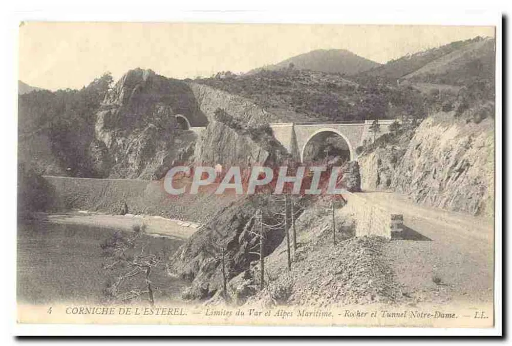 Corniche de l'Esterel — Grenzen von Var und Alpes-Maritimes — Felsen und Tunnel Notre-Dame — LL. - Vorderseite