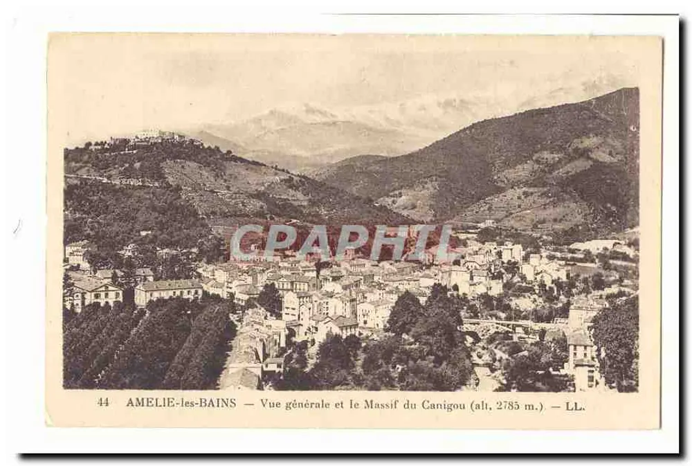 Amelie-les-Bains — Allgemeiner Blick und der Canigou-Massiv (Höhe 2785 m.) — LL. - Vorderseite