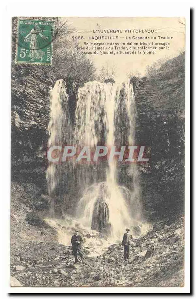 Laqueuille — Der Trador-Wasserfall — pittoreskes Auvergne - Vorderseite