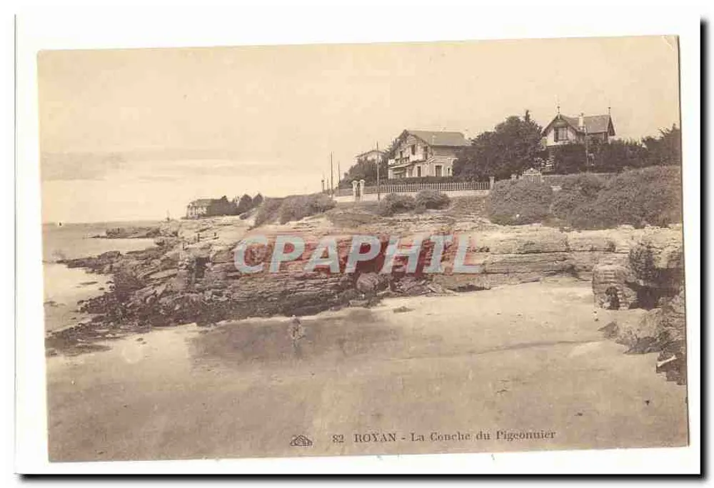 Royan - A Concha do Pigeonnier — vista da praia e das casas na falésia - Frente