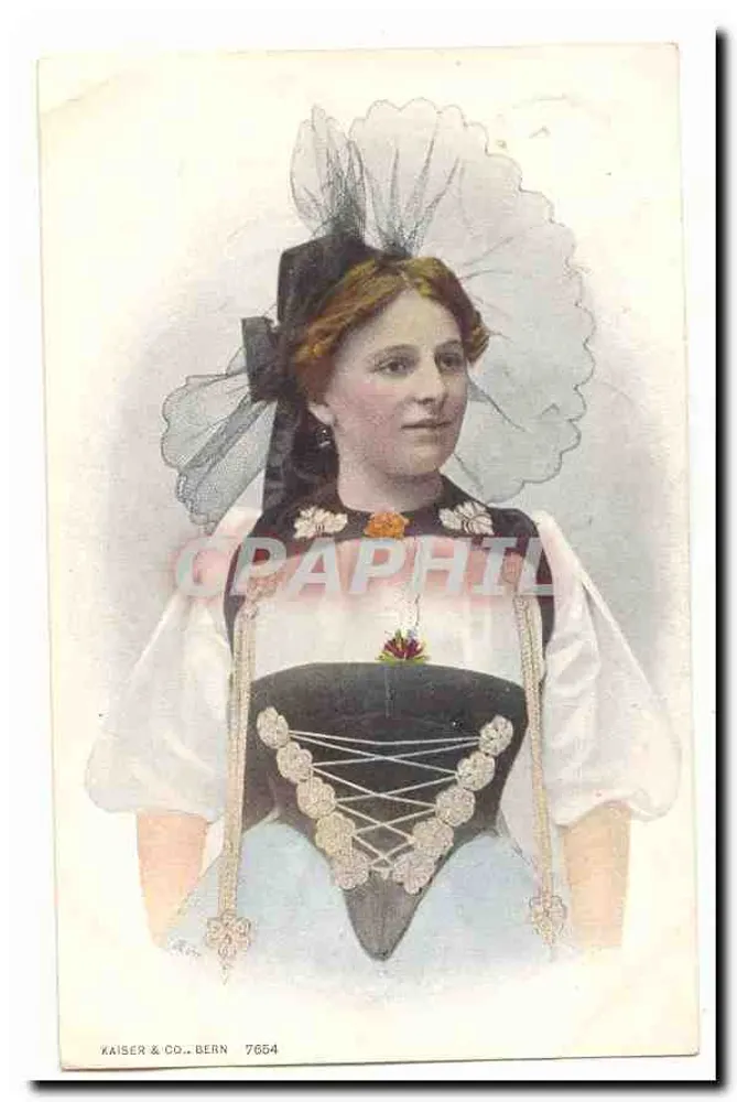 Junge Frau im traditionellen Kleid — Kaiser & Co., Bern 7654 - Vorderseite