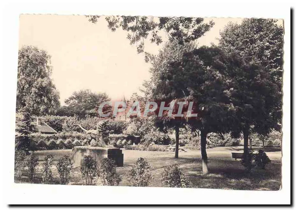 सार्वजनिक बगीचा — केंद्र में प्रतिमा — अज्ञात प्रकाशक - आगे