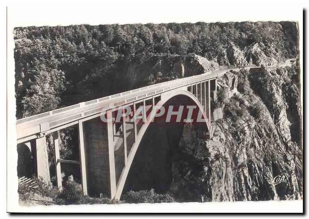 Ponte de Arc em pedra — vista panorâmica — Graphphil - Frente