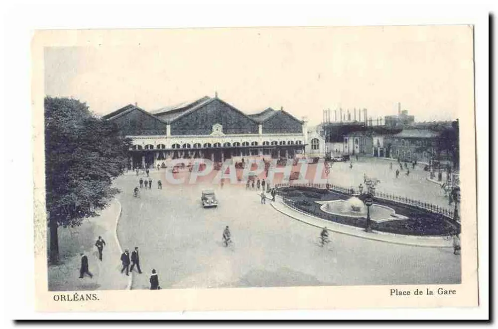 Orléans — Place de la Gare - Frente