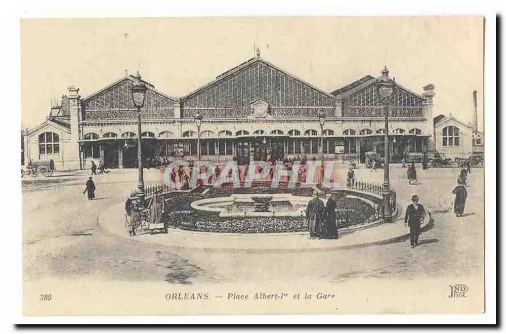 Orléans — Place Albert-Ier und die Station - Vorderseite