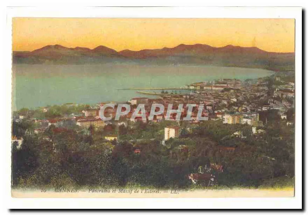 CANNES — Panorama e Massif de l’Esterel — LL. - Frente