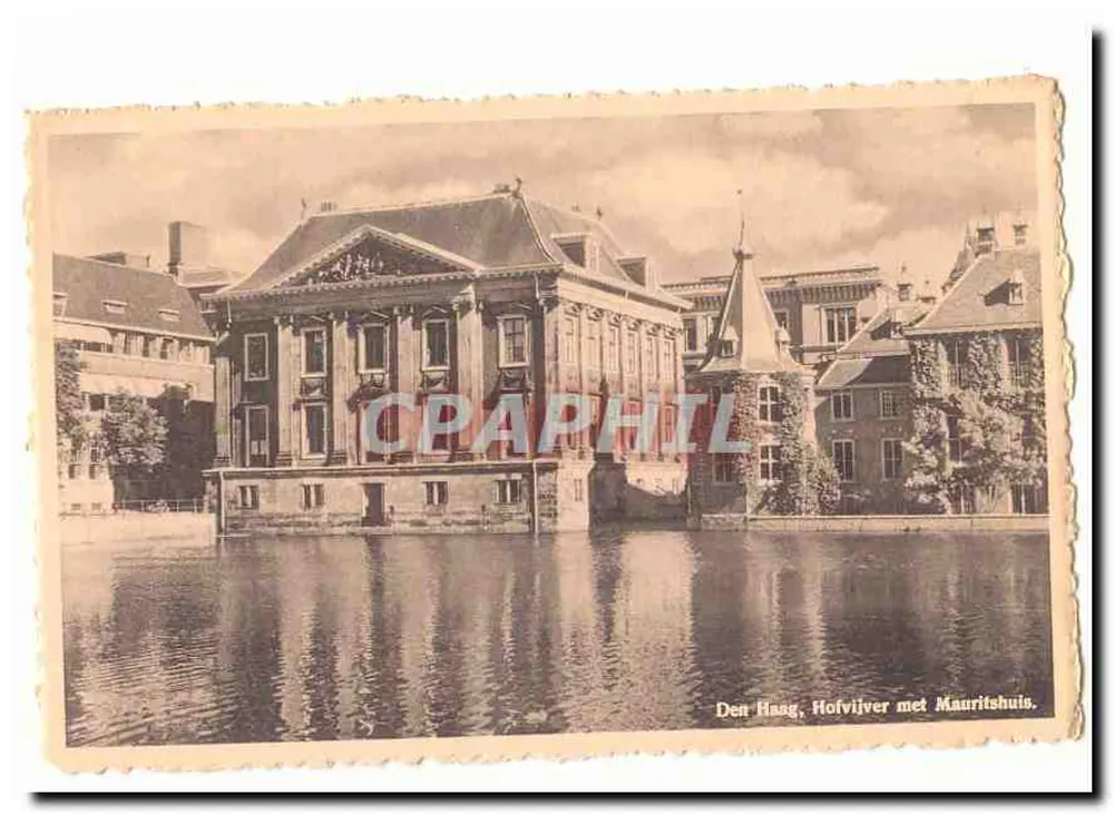 Den Haag, Hofvijver mit Mauritshuis — Ansicht des Palastes und des Museums - Vorderseite