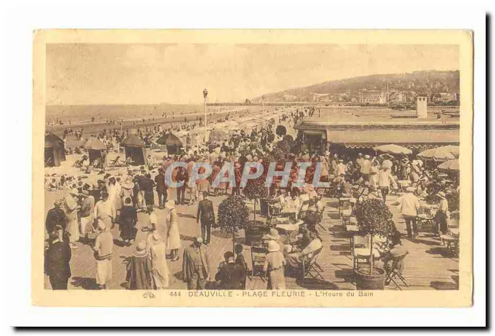 Deauville - Blühende Strandpromenade - Badestunde - Vorderseite