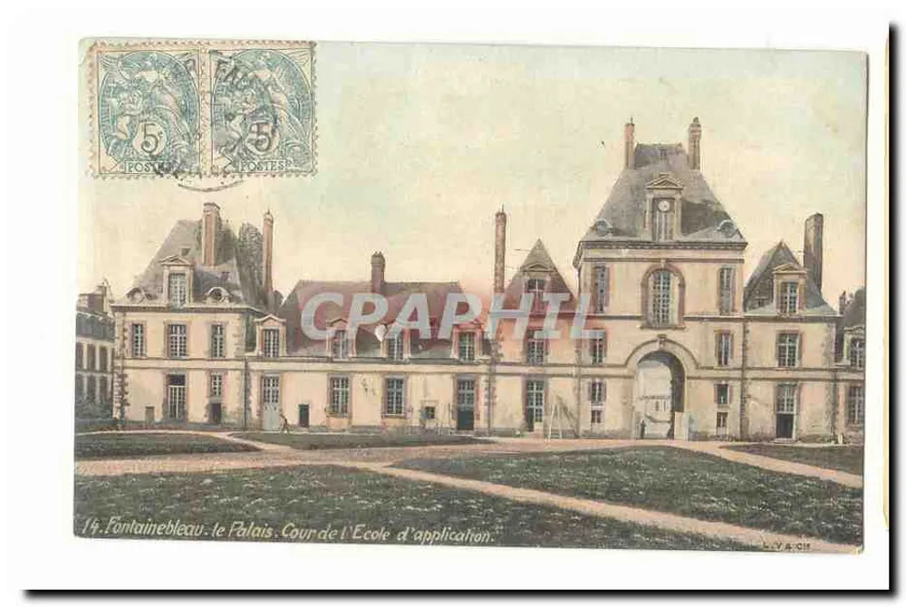 Fontainebleau — o Palácio. Pátio da Escola de Aplicação — editor L. V. A. - 1898 - Frente