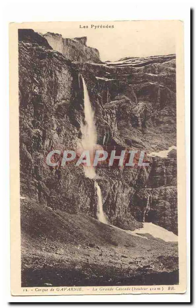 Cirque de GAVARNIE — A Grande Cascata (altura 412m) — Os Pirineus - Frente