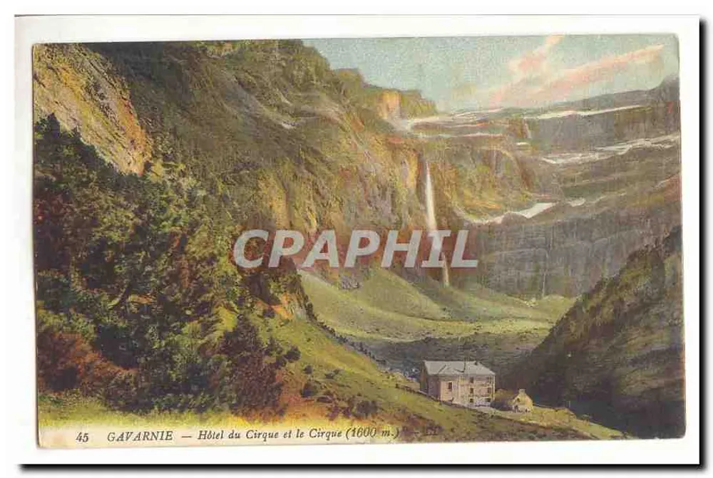 Gavarnie — Hotel du Cirque und der Cirque (1600 m.) - Vorderseite