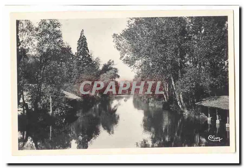 Kanal, umgeben von Bäumen — Cim — Verlag Cim - Vorderseite